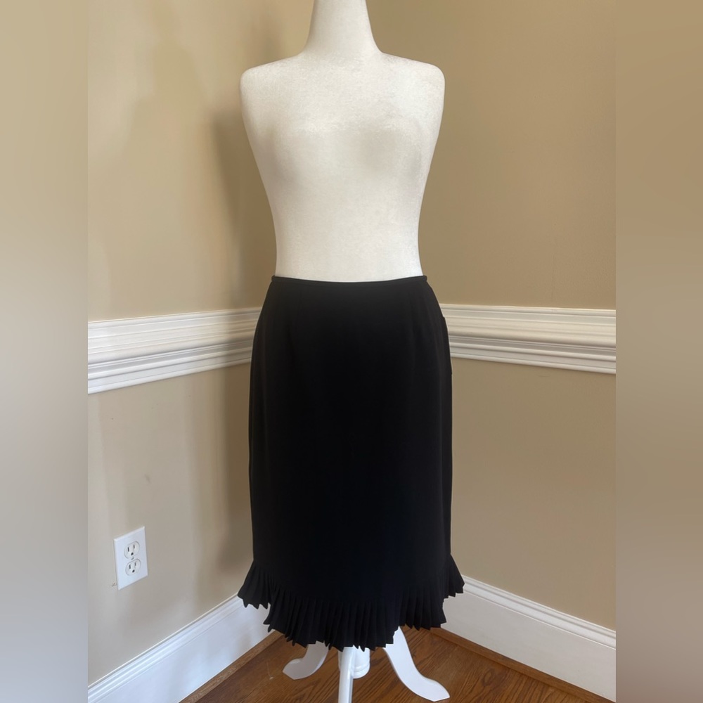 Le Suit Black Pencil Skirt,  Pleated Ruffle Fringe Hem, Womens Size 12 Large NWT